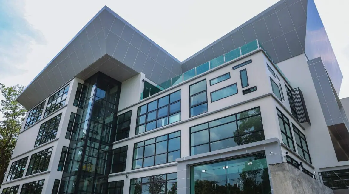 ขอเชิญร่วมงานพิธีเปิดอาคารศูนย์นวัตกรรมการสื่อสาร (CIC) และพิธีมอบรางวัลศิษย์เก่าดีเด่น คณะการสื่อสารมวลชน ประจำปี 2564-2565