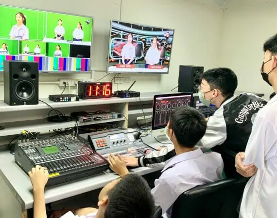 <strong>สื่อสารฯ ต้อนรับคณะศึกษาดูงานจากโรงเรียนมงฟอร์ตวิทยาลัย จ.เชียงใหม่</strong>