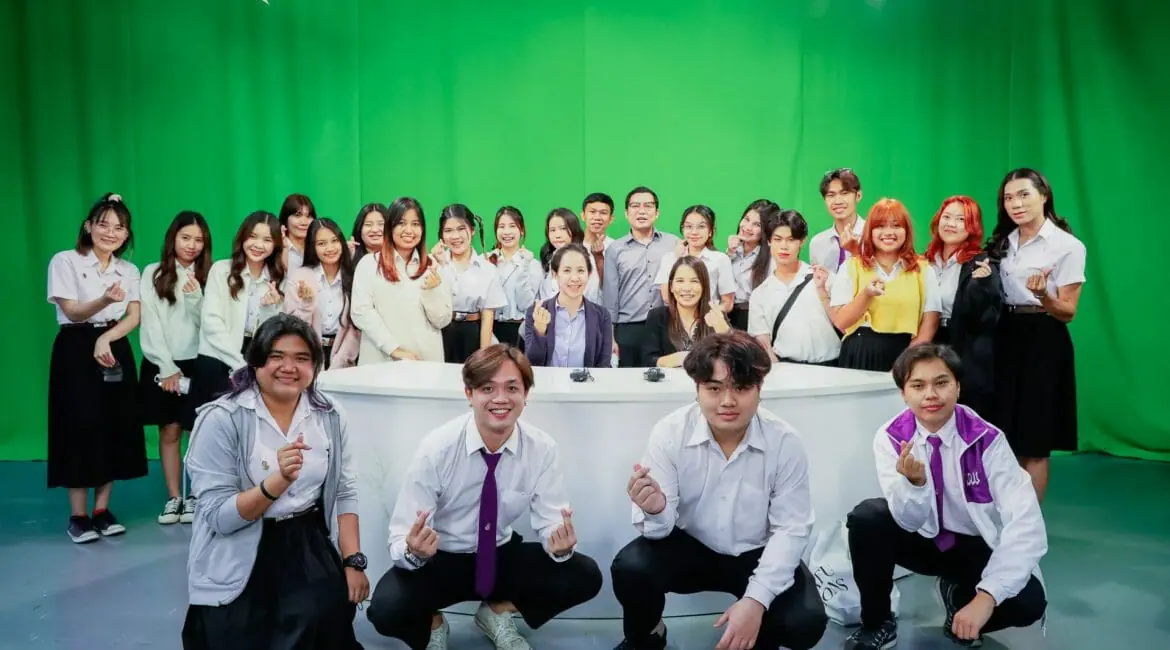 สื่อสารฯ ต้อนรับคณะดูงานจาก ม.พะเยา เยี่ยมชมอาคารศูนย์นวัตกรรมการสื่อสาร