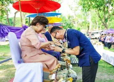 <strong>แมสคอม มช. ร่วมพิธีดำหัวอดีตอธิการบดี อธิการบดี และอาจารย์อาวุโสมหาวิทยาลัยเชียงใหม่</strong>