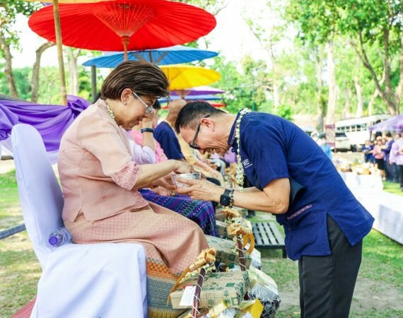 <strong>แมสคอม มช. ร่วมพิธีดำหัวอดีตอธิการบดี อธิการบดี และอาจารย์อาวุโสมหาวิทยาลัยเชียงใหม่</strong>