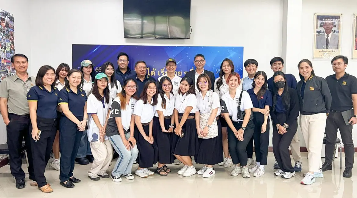 สื่อสารฯ มช. นำทีมนักศึกษาโครงการ “PET Homecoming” เข้าศึกษาดูงาน บริษัท เชียงใหม่ เบอเวอเรช จำกัด