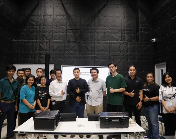 การสื่อสารฯ มช. จัด Workshop หลักการใช้งานอุปกรณ์ถ่ายภาพ อุปกรณ์ไฟและไมโครโฟน Upskill และ Reskill ความสามารถของบุคลากรสนับสนุนระบบนิเวศการเรียนรู้