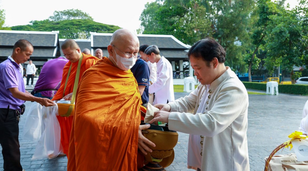 การสื่อสารฯ มช. ร่วมสืบสานประเพณีไทย ในพิธีทำบุญวันวิสาขบูชา ประจำปี 2568 ส่งเสริมคุณธรรมในองค์กร