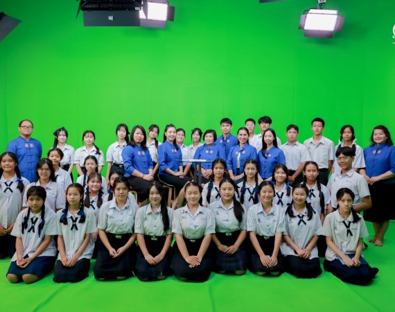 การสื่อสารฯ มช. เปิดประตูสู่โลกการสื่อสาร ต้อนรับ รร.สันป่าตองวิทยาคม เสริมประสบการณ์และสร้างความเข้าใจในเส้นทางวิชาชีพสื่อ