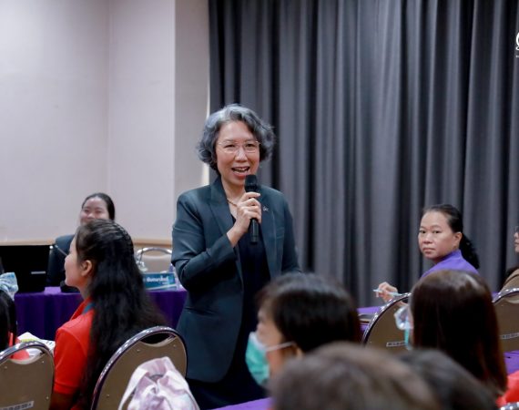 การสื่อสารฯ มช. ร่วมขับเคลื่อนสุขภาพยุคดิจิทัล! ร่วมบรรยายหัวข้อ AI for Health Communication ตอบโจทย์เทรนด์คนรุ่นใหม่ ในเวทีครบรอบ 45 ปี รพ.นครพิงค์ เชียงใหม่