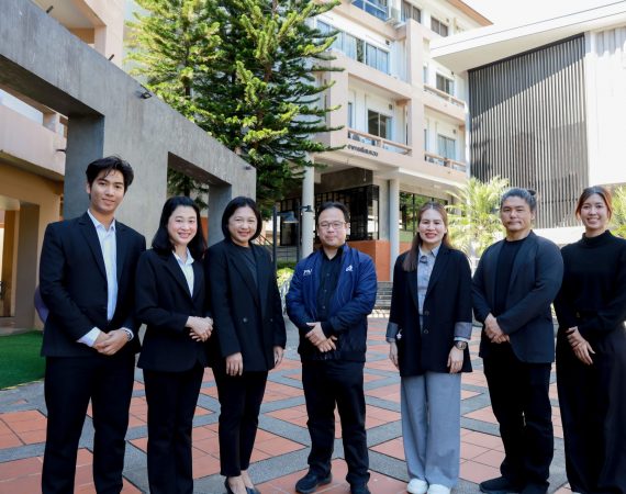 การสื่อสารฯ มช. จับมือ ซีพี ออลล์ หารือแนวทางความร่วมมือด้านการรับนักศึกษาฝึกงาน พร้อมเตรียมความพร้อมสอดคล้องตลาดแรงงานในอนาคต